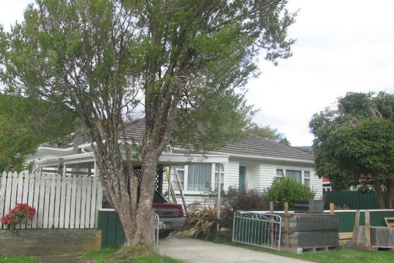 Photo of property in 60 Hair Street, Wainuiomata, Lower Hutt, 5014