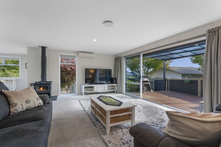 Photo of property in 15 Kurupae Road, Hilltop, Taupo, 3330