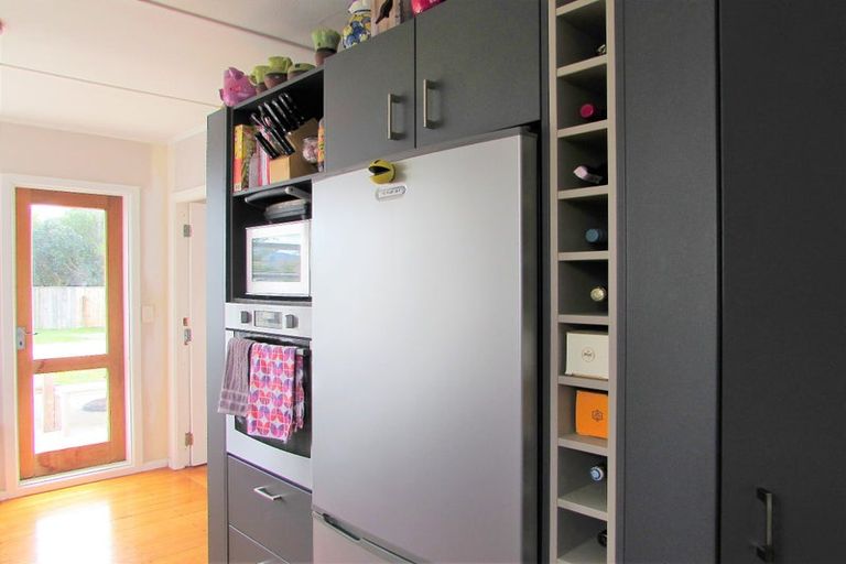 Photo of property in 183 Riverside Drive, Waterloo, Lower Hutt, 5011