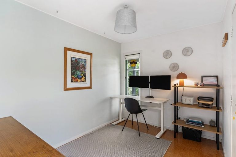 Photo of property in 2/26 Colonial Road, Birkenhead, Auckland, 0626