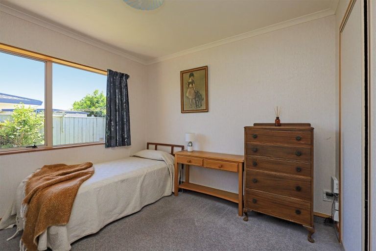Photo of property in 18b Knightsbridge Place, Taradale, Napier, 4112