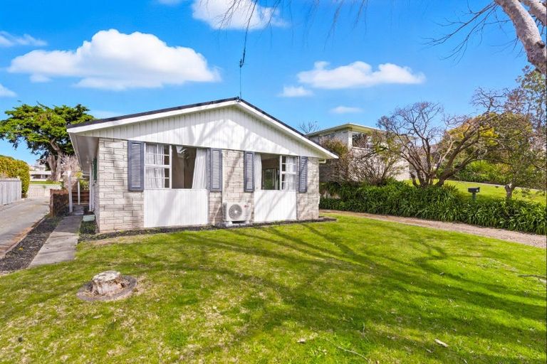 Photo of property in 35a Tui Road, Raumati Beach, Paraparaumu, 5032