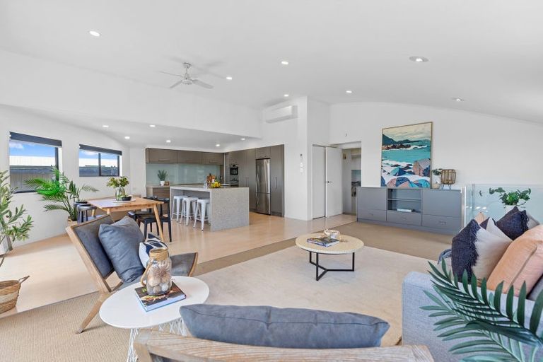 Photo of property in 1008 Papamoa Beach Road, Papamoa Beach, Papamoa, 3118
