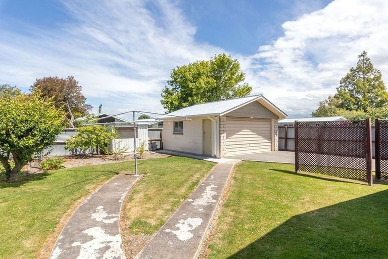 Photo of property in 65 Johns Road, Rangiora, 7400