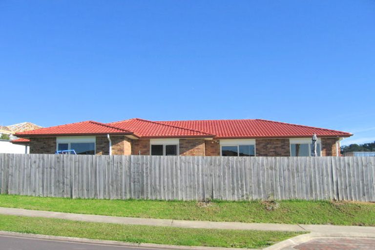 Photo of property in 48 Highfields Terrace, Henderson, Auckland, 0612