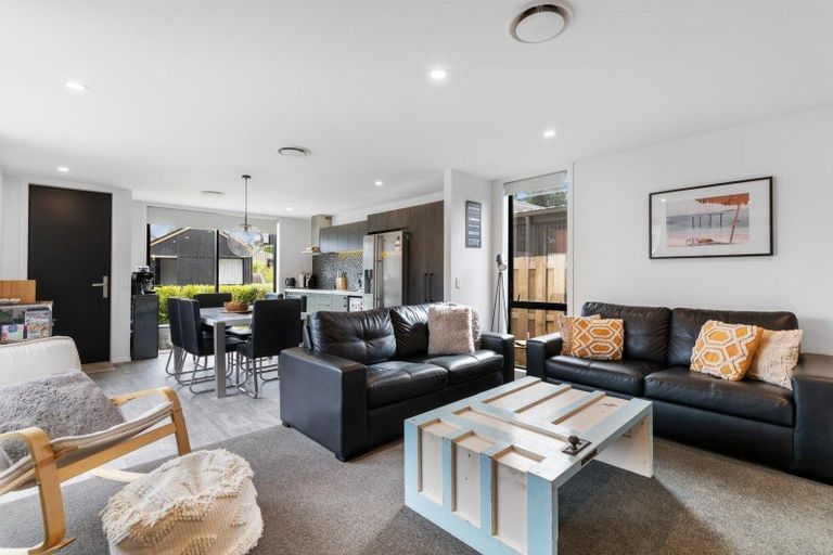 Photo of property in 24 Huxley Place, Lake Hayes, Queenstown, 9304