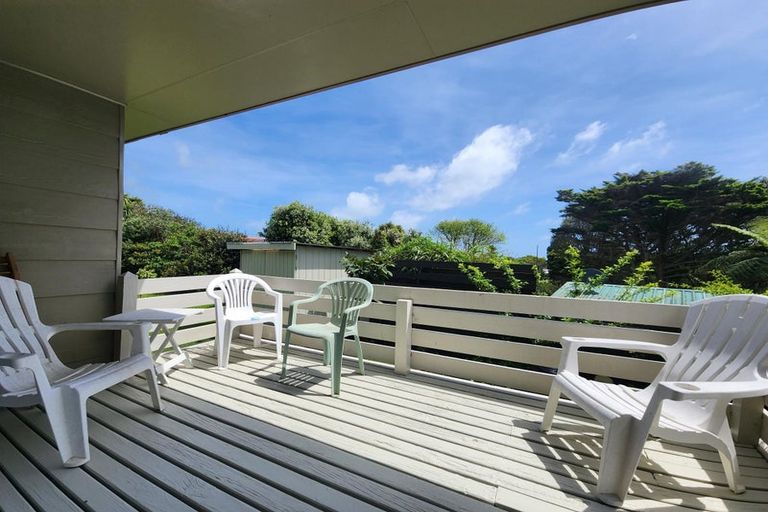 Photo of property in 71 Mcfarlane Street, Oakura, 4314