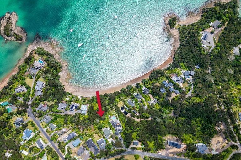 Photo of property in 200 Te Wahapu Road, Russell, 0272