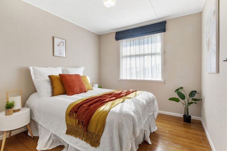 Photo of property in 8 Pauline Way, Paparangi, Wellington, 6037