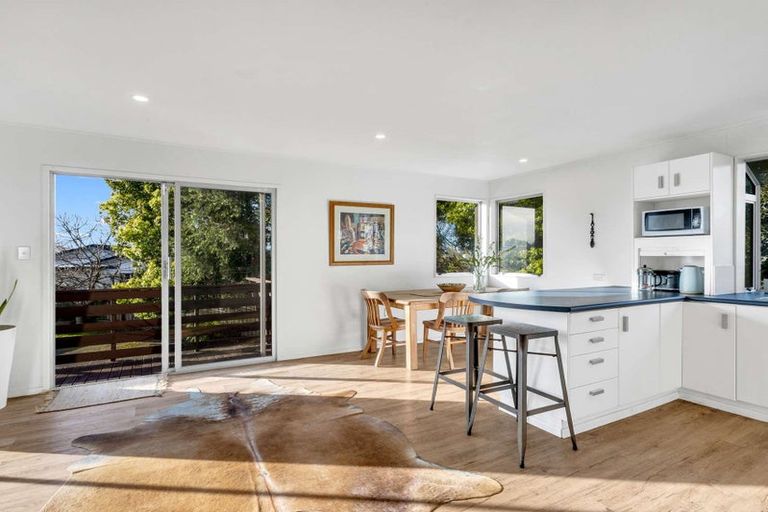 Photo of property in 2 Ashford Place, Havelock North, 4130