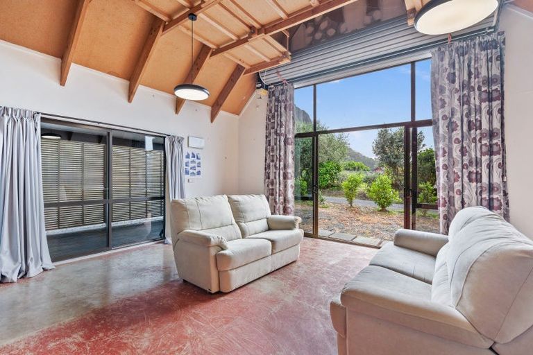 Photo of property in 35 Bay View Road, Whangarei Heads, Whangarei, 0174