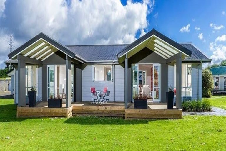 Photo of property in 44 Holdens Road, Henderson, Auckland, 0612