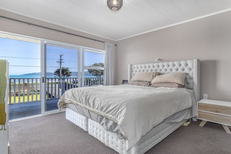 Photo of property in 104 Marine Parade, Paraparaumu Beach, Paraparaumu, 5032