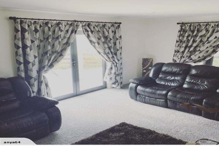 Photo of property in 3 Parkland Drive, Waipawa, 4210