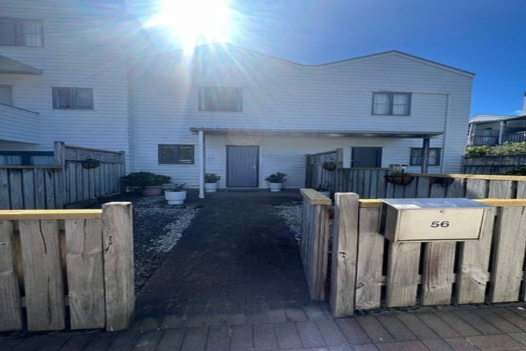 Photo of property in 24/8 Carolina Place, Albany, Auckland, 0632