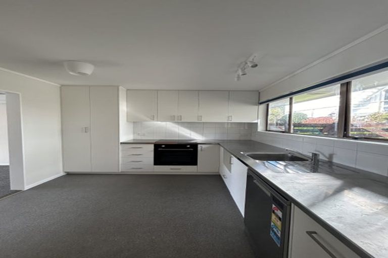 Photo of property in 3/13b Upper Bourke Street, Kilbirnie, Wellington, 6022