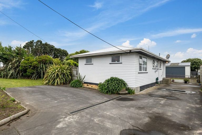 Photo of property in 3 Iredale Road, Hawera, 4610