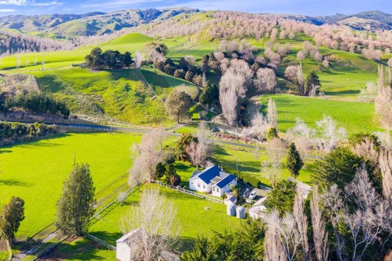 Photo of property in 756 Mangaorapa Road, Mangaorapa, Porangahau, 4291