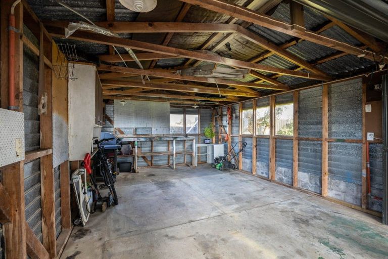 Photo of property in 38 Trelawney Crescent, Westown, New Plymouth, 4310