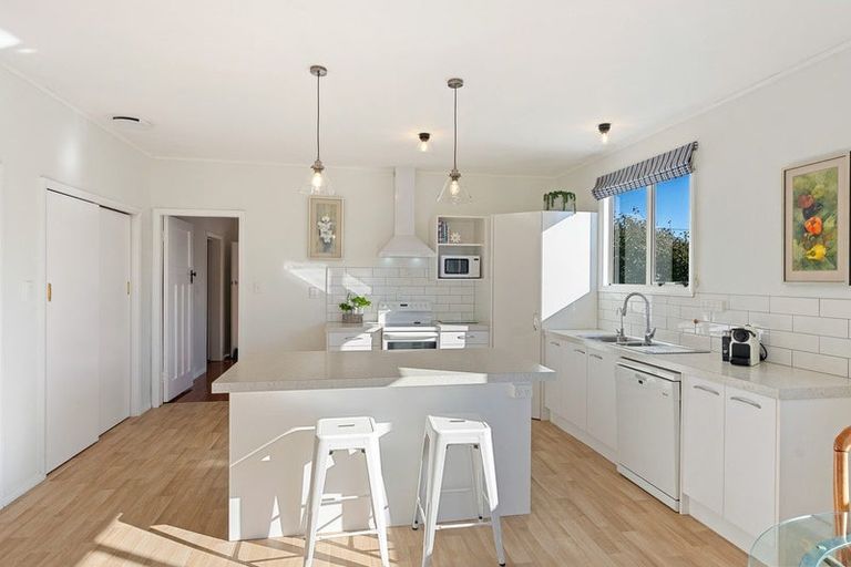 Photo of property in 8 Manuka Street, Otaki Beach, Otaki, 5512