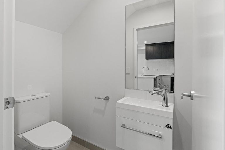 Photo of property in 2/19 Beale Street, Hamilton East, Hamilton, 3216