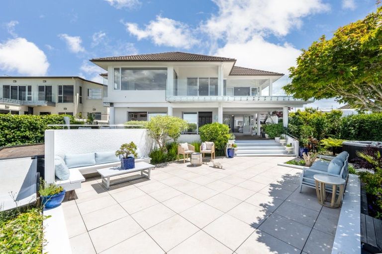 Photo of property in 1/121 Pah Road, Cockle Bay, Auckland, 2014