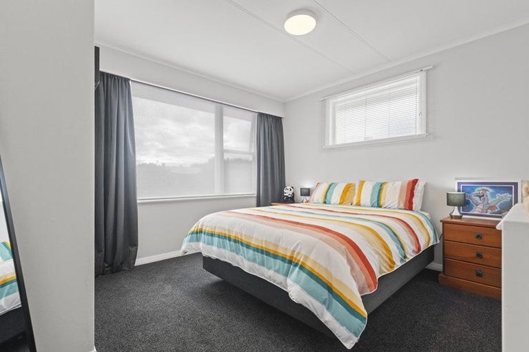 Photo of property in 2 Piper Place, Roslyn, Palmerston North, 4414