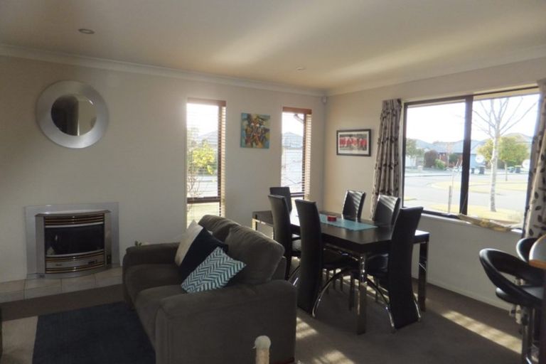 Photo of property in 2 Ross Place, Northwood, Christchurch, 8051