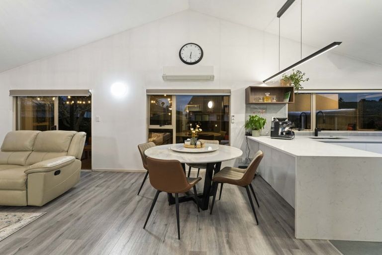 Photo of property in 75 Kamara Road, Glen Eden, Auckland, 0602