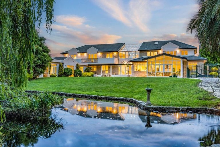 Photo of property in Lochlands, 377 Grays Road, Pauatahanui, Porirua, 5381