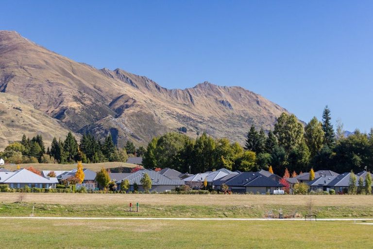 Photo of property in 9 Keown Street, Wanaka, 9305