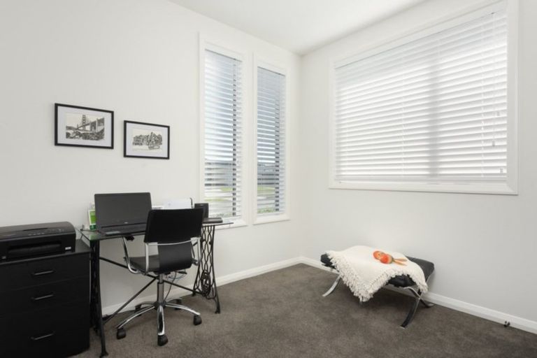 Photo of property in 39 Kahuparere Crescent, Pyes Pa, Tauranga, 3112