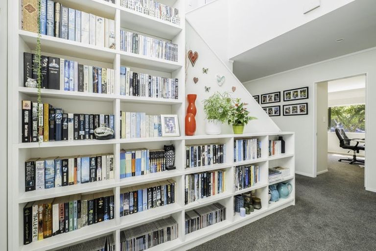 Photo of property in 34 Samwell Drive, Whitby, Porirua, 5024