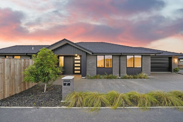 Photo of property in 2 Earl Way, Amberley, 7410