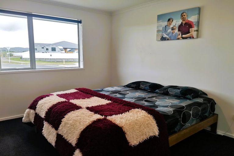 Photo of property in 12 Saint Michael Crescent, One Tree Point, 0118