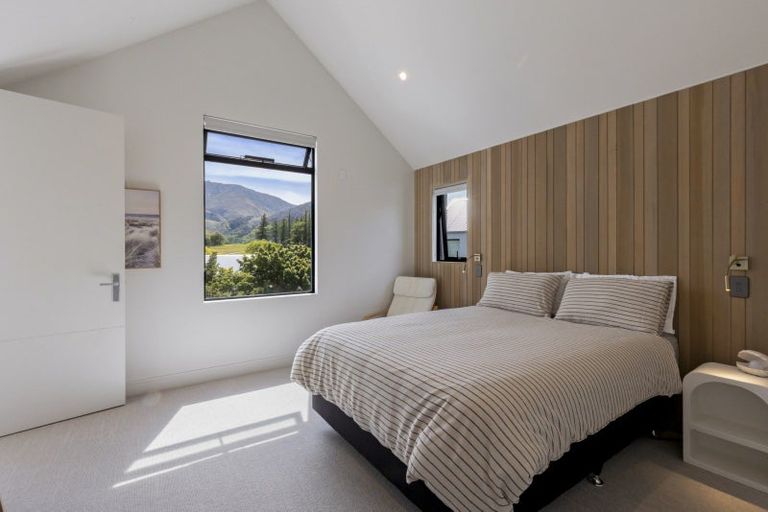 Photo of property in 29 Settlers Way, Arrowtown, 9371
