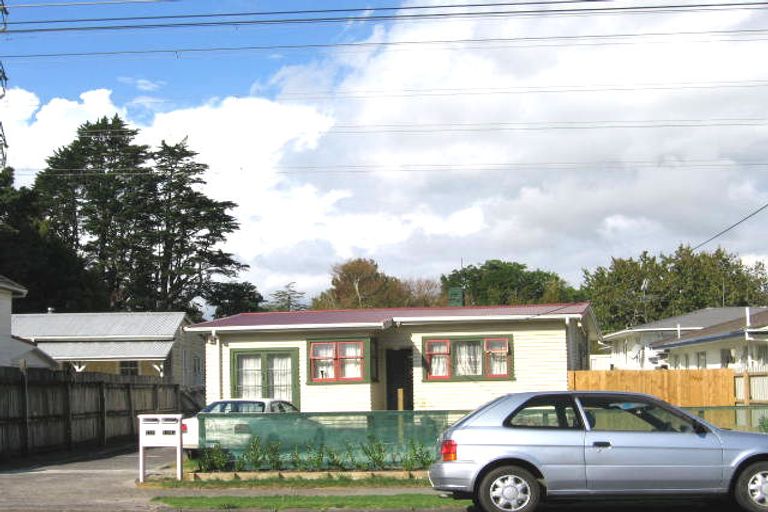 Photo of property in 110 Portage Road, New Lynn, Auckland, 0600
