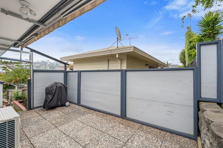 Photo of property in 1/6 Knott Road, Stanmore Bay, Whangaparaoa, 0932