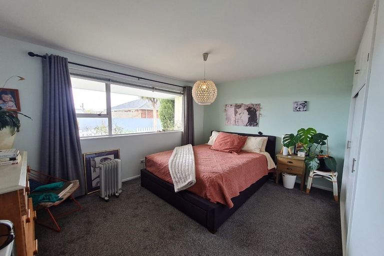 Photo of property in 90 Springs Road, Hornby, Christchurch, 8042