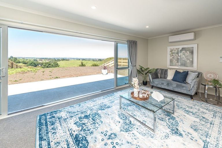 Photo of property in 51 Tirimoana Place, Otamatea, Whanganui, 4501