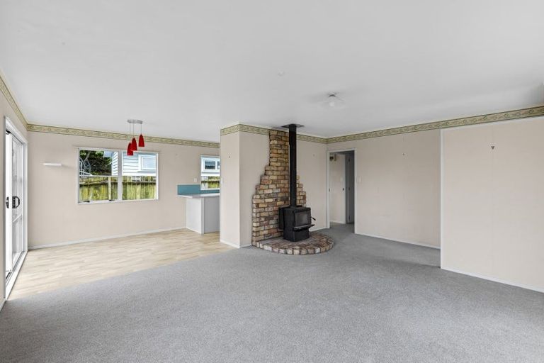 Photo of property in 122 Florence Avenue, Orewa, 0931
