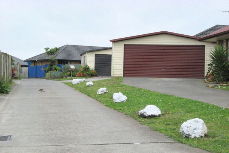 Photo of property in 70 Hall Avenue, Mangere, Auckland, 2022