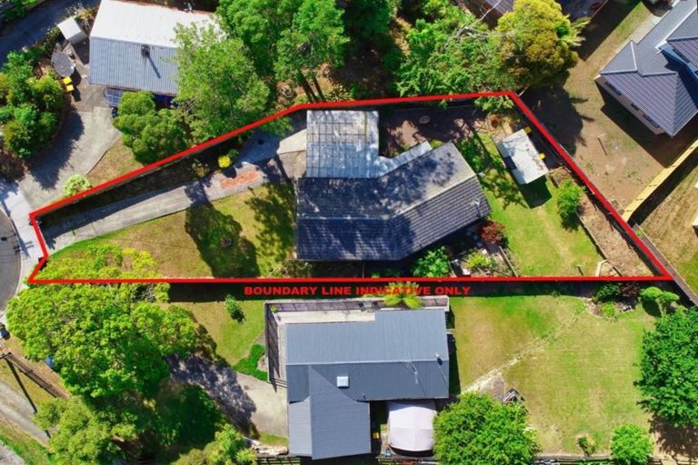Photo of property in 28 Matama Road, Glen Eden, Auckland, 0602