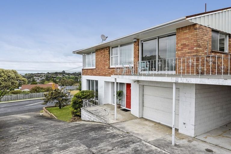 Photo of property in 117 Golf Road, New Lynn, Auckland, 0600