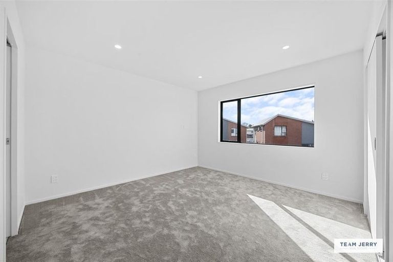 Photo of property in 339b Bucklands Beach Road, Bucklands Beach, Auckland, 2012