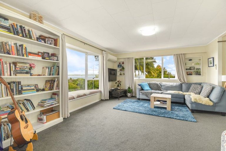 Photo of property in 7 Aries Place, Kawaha Point, Rotorua, 3010