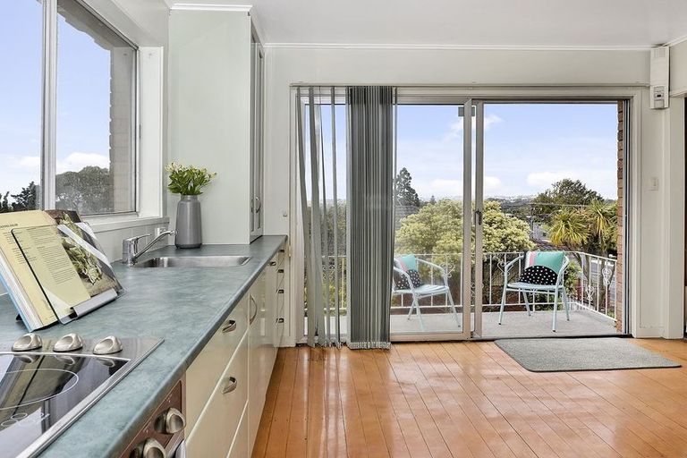 Photo of property in 117 Golf Road, New Lynn, Auckland, 0600