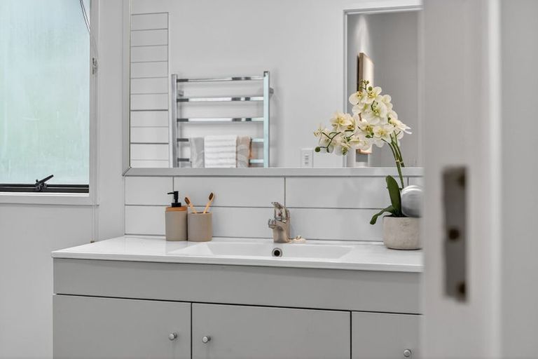 Photo of property in 73 Willjames Avenue, Algies Bay, Warkworth, 0920