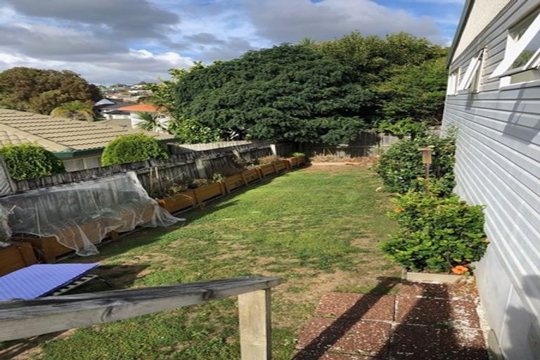 Photo of property in 24b Palmgreen Court, Stanmore Bay, Whangaparaoa, 0932