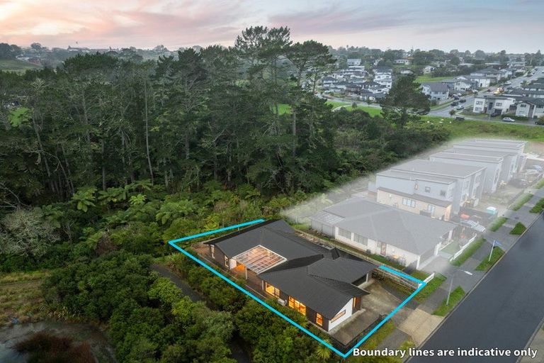 Photo of property in 7 Kaimai Avenue, Massey, Auckland, 0614